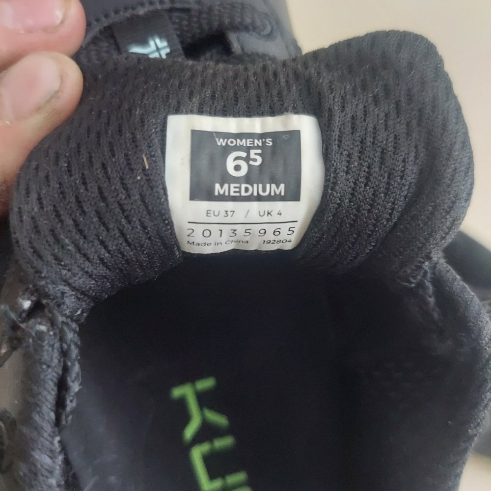 Women's Size 6S Kuru Quantum Black Shoes - Picture 5 of 5